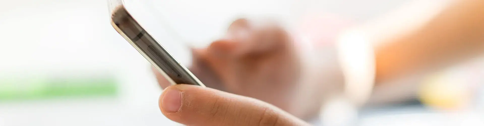 Handy in der Hand Handy in der Hand