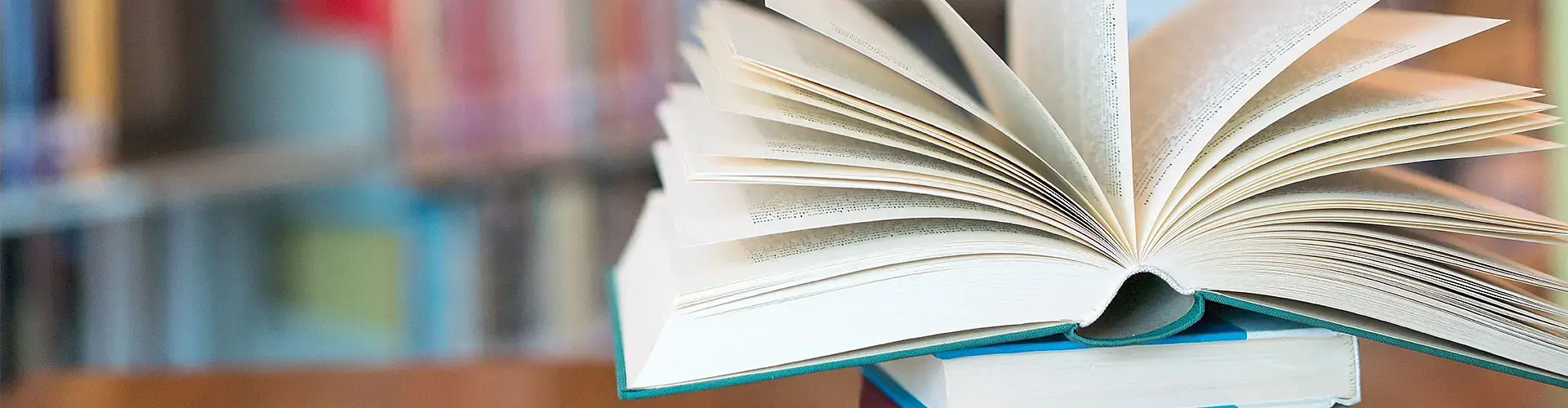 Glossar Aufgeklapptes Buch