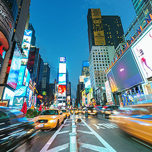Unterstützen Sie Ihr Kind, Verantwortung zu übernehmen Verkehr auf Times Square